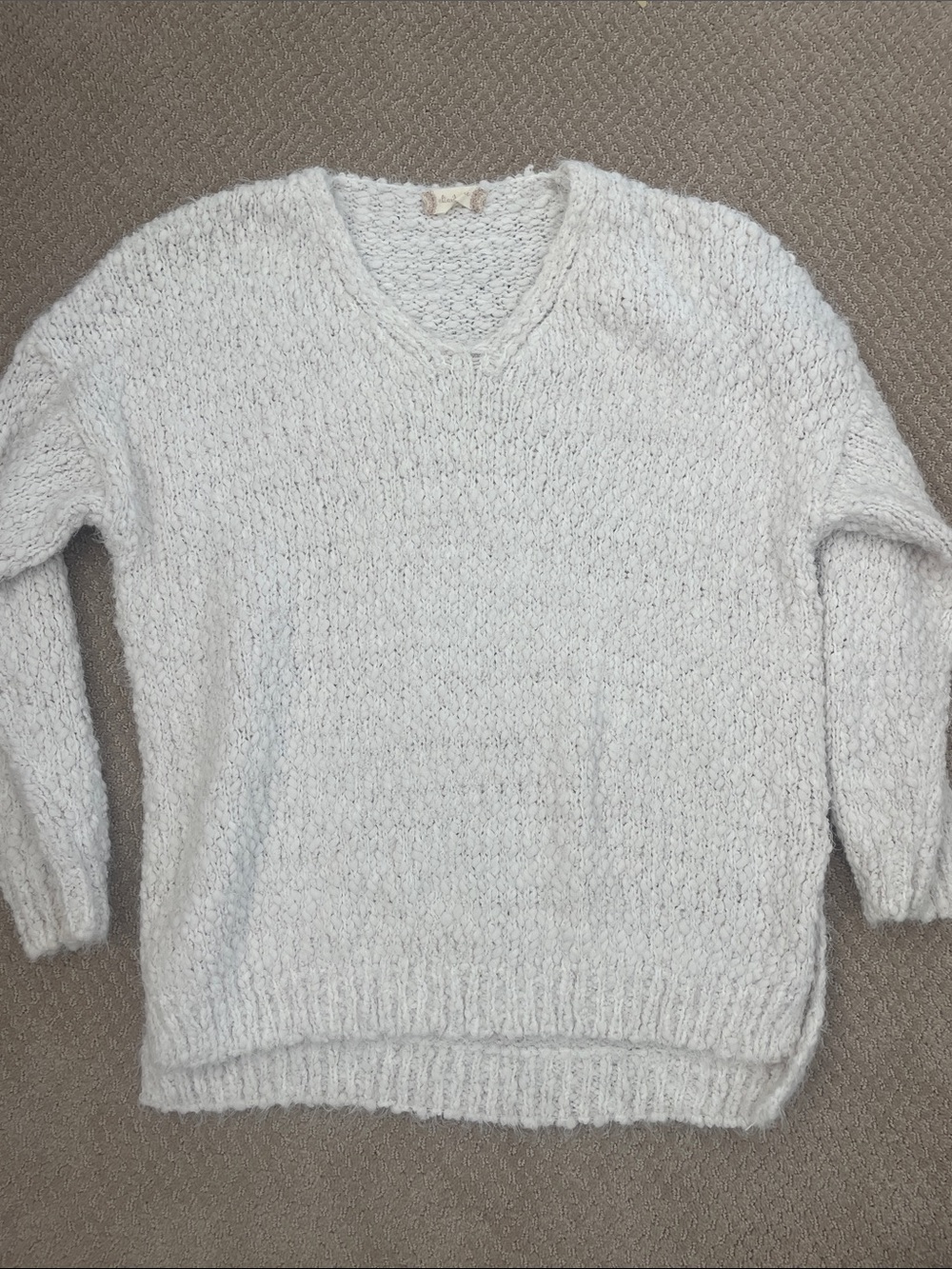Altard state women’s Cozy V-Neck Knit Sweater in off white